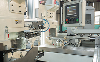 Intelligent all-around top servo technology