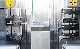 Double Head CNC Lathe DNL061/DNL062 Double Head CNC Lathe DNL061/DNL062