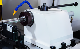 Manual or hydraulic automatic tailstock (optional)