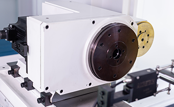 Diamond roller trimming